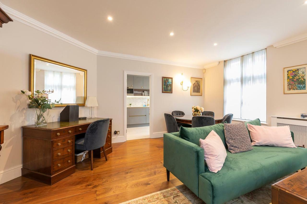 Joivy Beautiful 2 Bed Apt In The Heart Of Mayfair, Close To Tube Appartement Londen Buitenkant foto